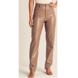 Abercrombie & Fitch The 90s Straight Ultra High Rise Vegan Faux Leather Pant Tan